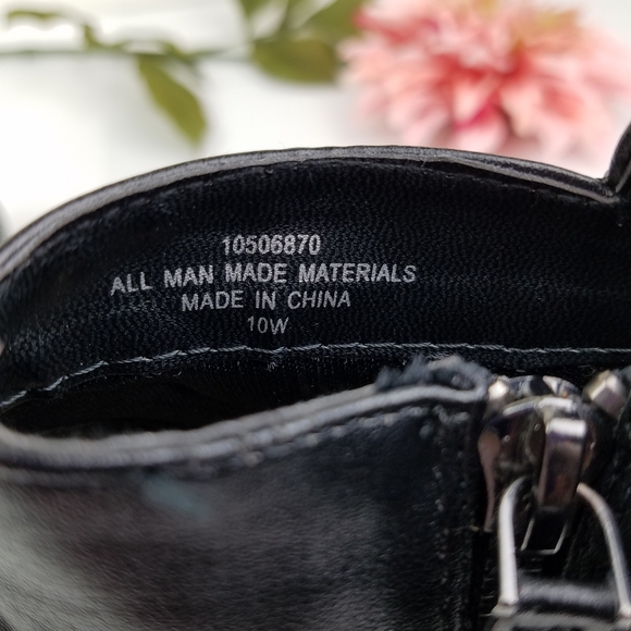 Torrid black platform wedge size zip ankle bootie - Picture 3 of 6